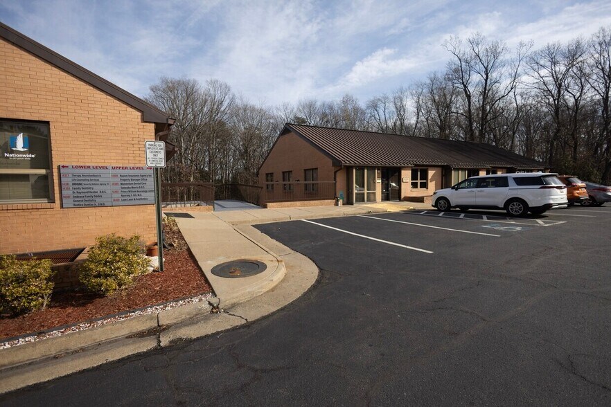 More Photos Of 14377-14389 Hereford Rd, Woodbridge Medical For Sale