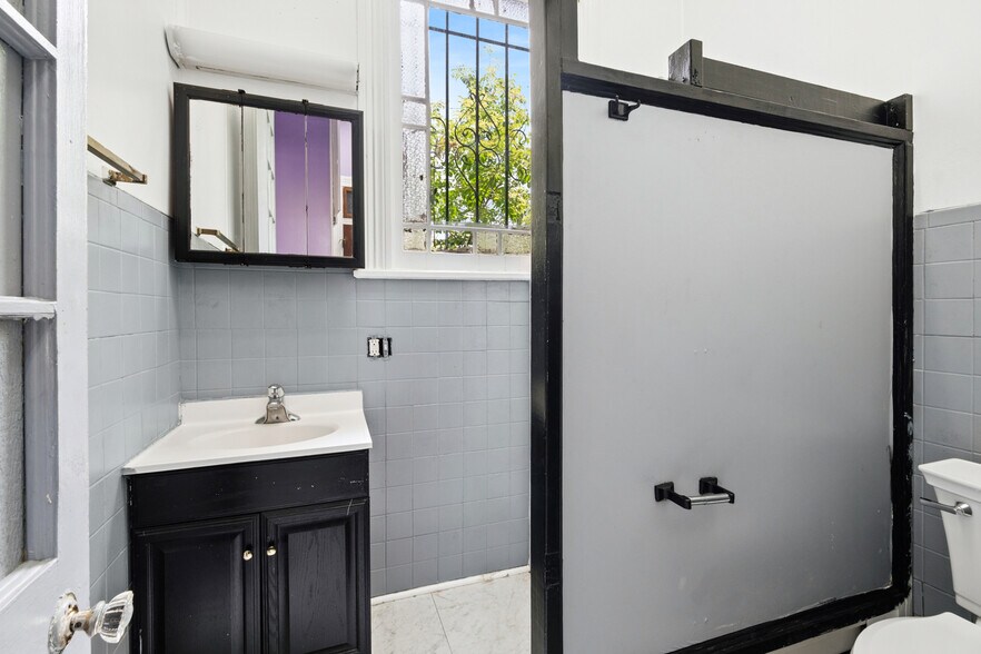 More Photos Of 2926 Canal St, New Orleans Office Residential For Sale