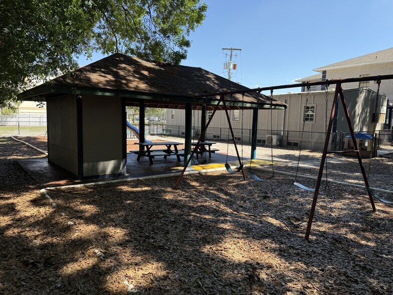 More Photos Of 1511 S US Highway 301, Tampa Office For Sale