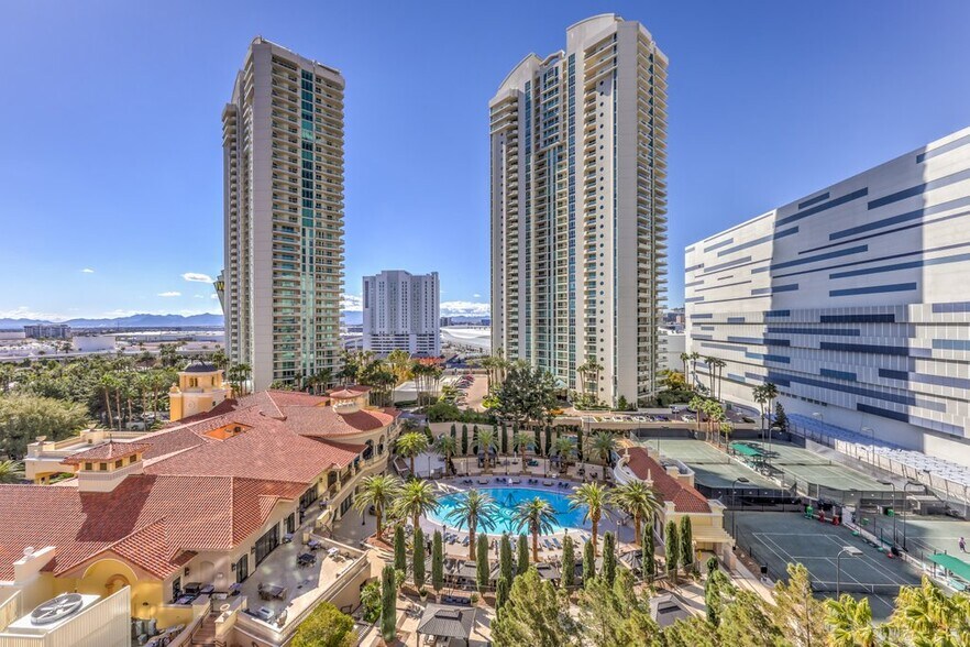 More Photos Of 2827 Paradise Rd, Las Vegas Health Club For Sale