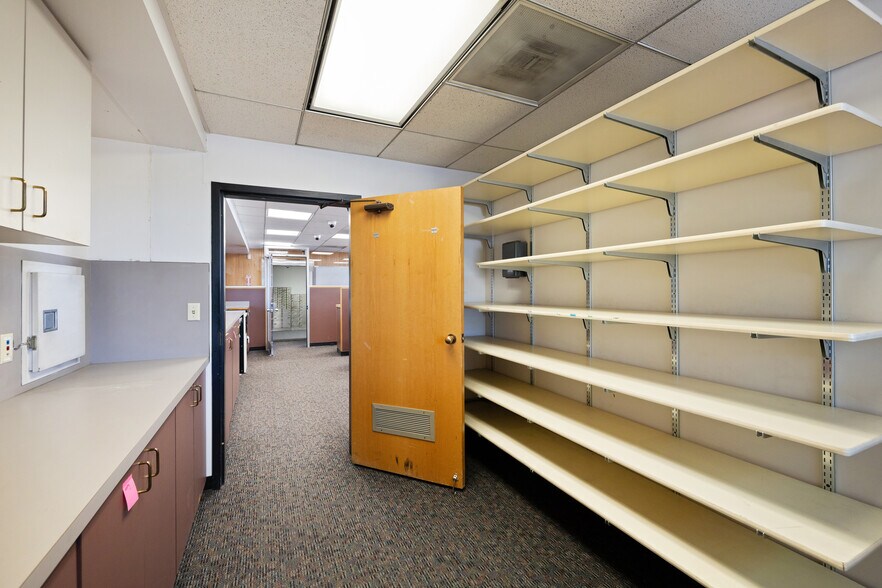 More Photos Of 2714 S 300 W, Salt Lake City Bank For Sale