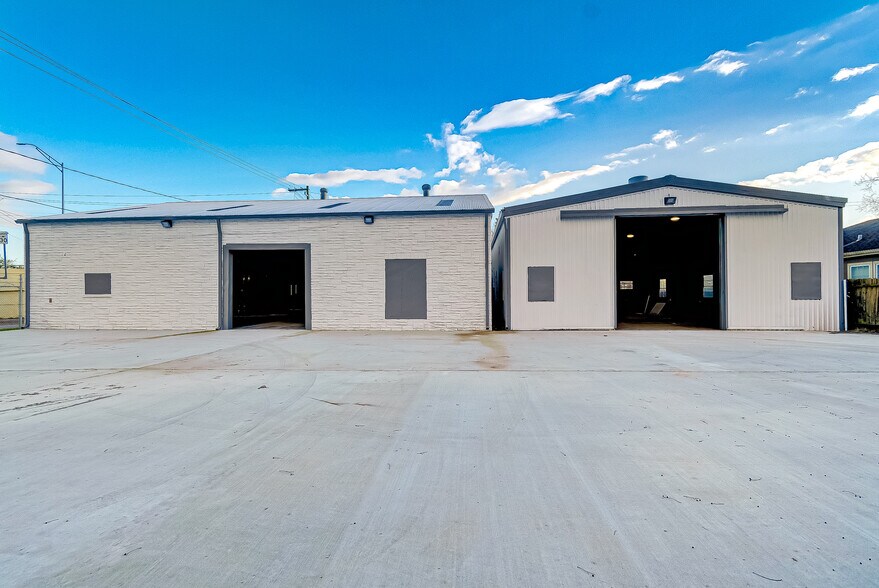 More Photos Of 1110 Central St, Houston Warehouse For Lease