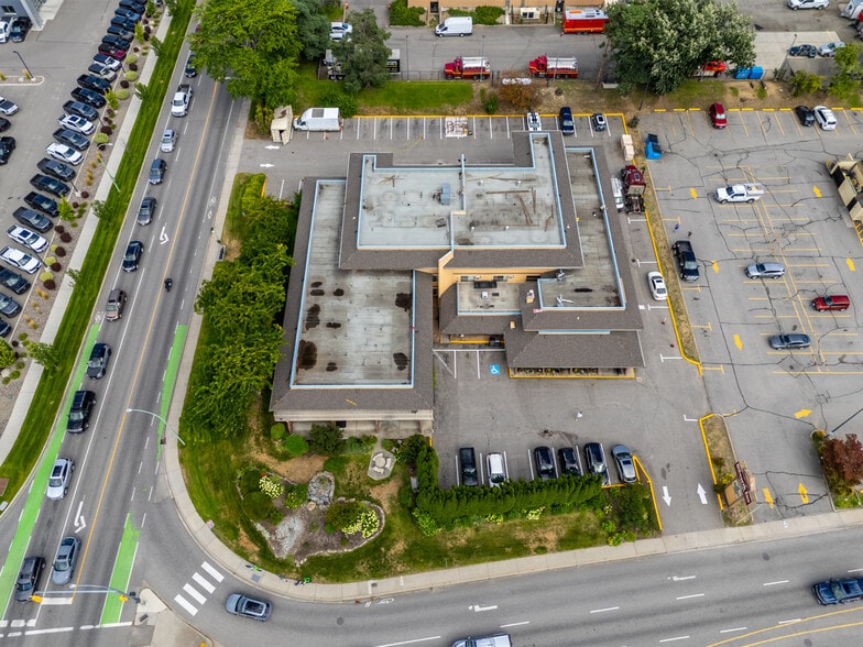 More Photos Of 1755 Dilworth Dr, Kelowna Hotel For Sale