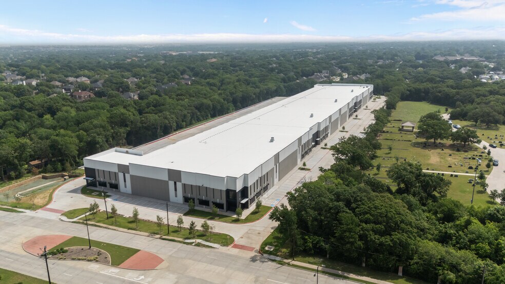 Primary Photo Of 300 N Freeport Pky, Coppell Distribution For Sale