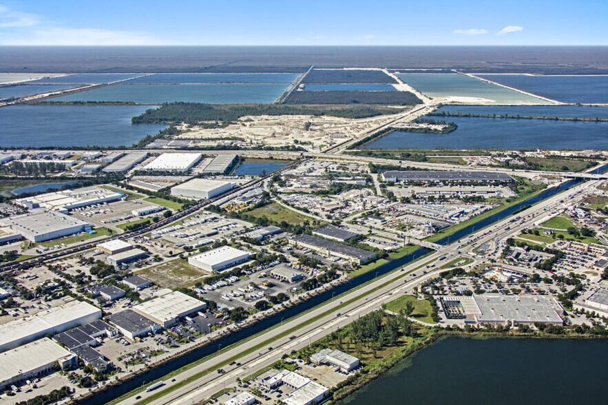 More Photos Of 11200 NW 138th St, Medley Warehouse For Lease