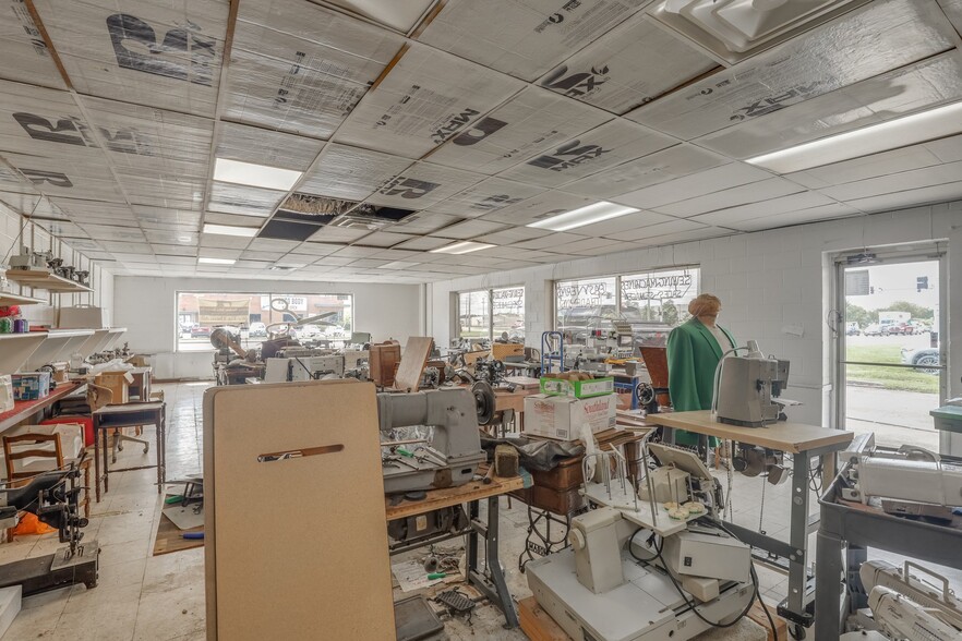 More Photos Of 3378 E Princess Anne Rd, Norfolk Storefront Retail Office For Sale