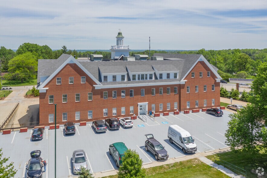 More Photos Of 3550 Lander Rd, Pepper Pike Office For Lease