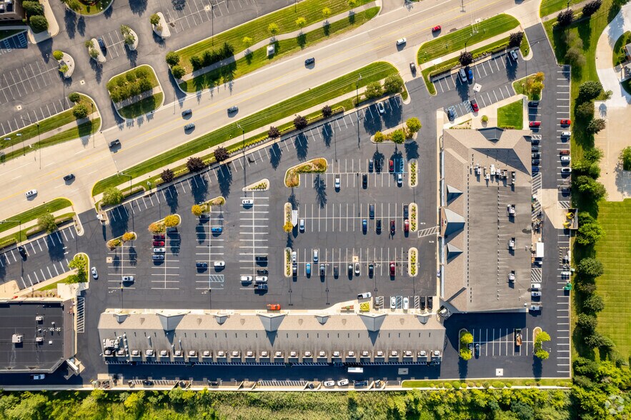 More Photos Of 51000-51336 Romeo Plank Rd, Macomb Township Unknown For Lease