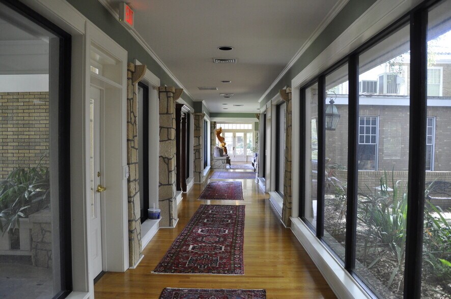 More Photos Of 395 S Central Ave, Bartow Office For Sale