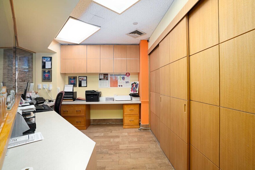 More Photos Of 184-188 E 70th St, New York Apartments For Sale