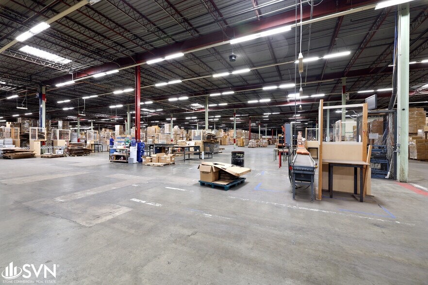 More Photos Of 302 American Greeting Card Rd, Corbin Warehouse For Lease