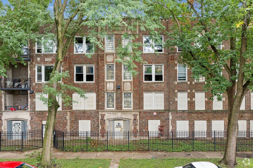 More Photos Of 7549 S Kingston Ave, Chicago Apartments For Sale