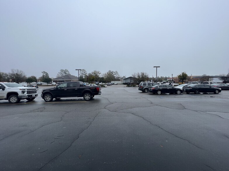 More Photos Of 420 McNulty St, Blythewood Storefront For Sale