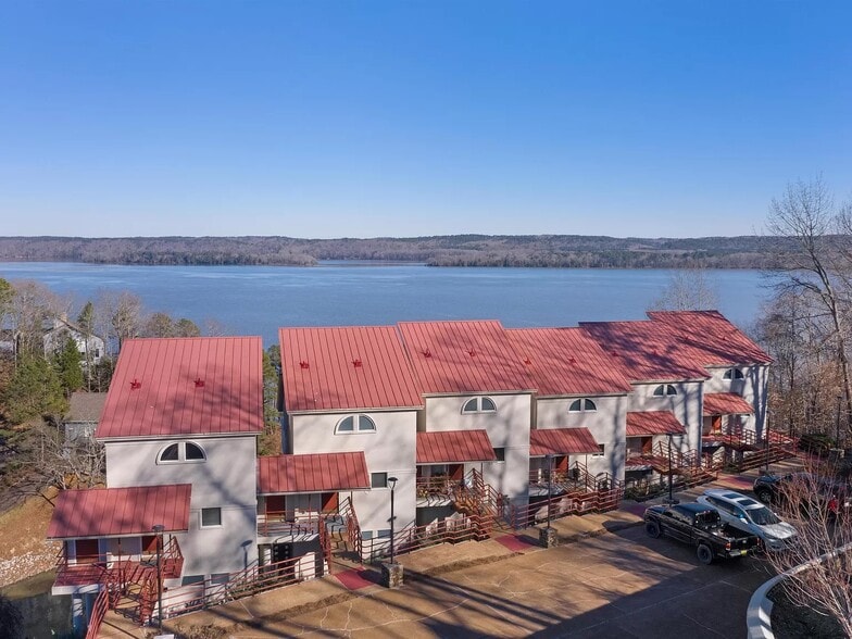 Primary Photo Of 165 Lakeshore Ln, Counce Hotel For Sale