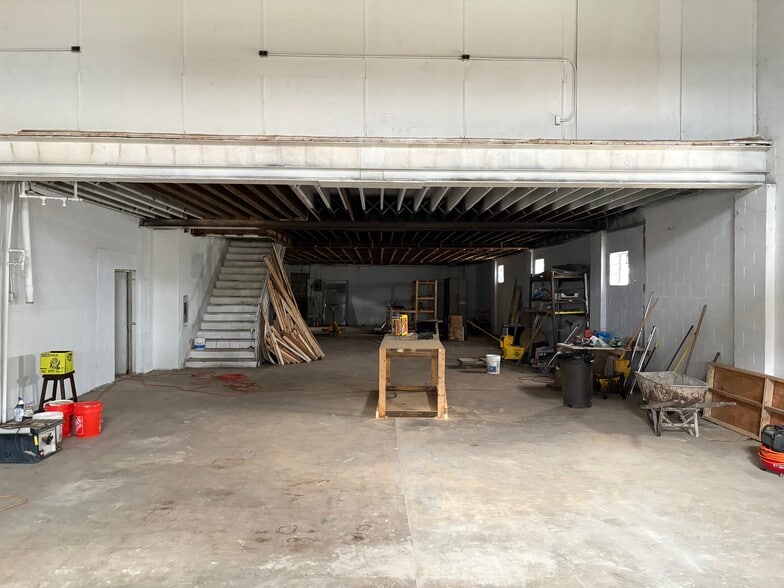 More Photos Of 8725 Harper Ave, Detroit Warehouse For Sale