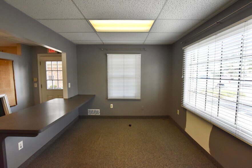 More Photos Of 9313-9333 N Haggerty Rd, Plymouth Office For Lease