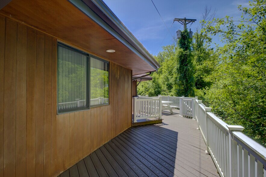 More Photos Of 111 Torrey St, Brockton Medical For Lease