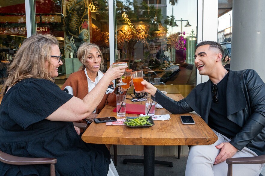 More Photos Of 3750 Main St, Riverside Apartments For Lease