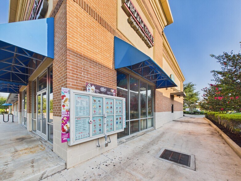 More Photos Of 1227 Museum Square Dr, Sugar Land Storefront Retail Office For Sale