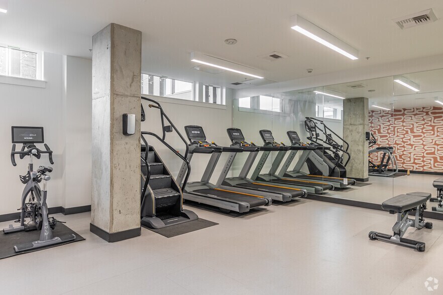 More Photos Of 1378 NW 18th Ave, Portland Apartments For Lease