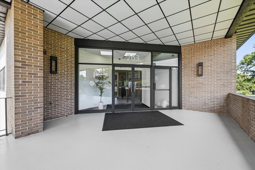 More Photos Of 263 Route 17K, Newburgh Medical For Lease