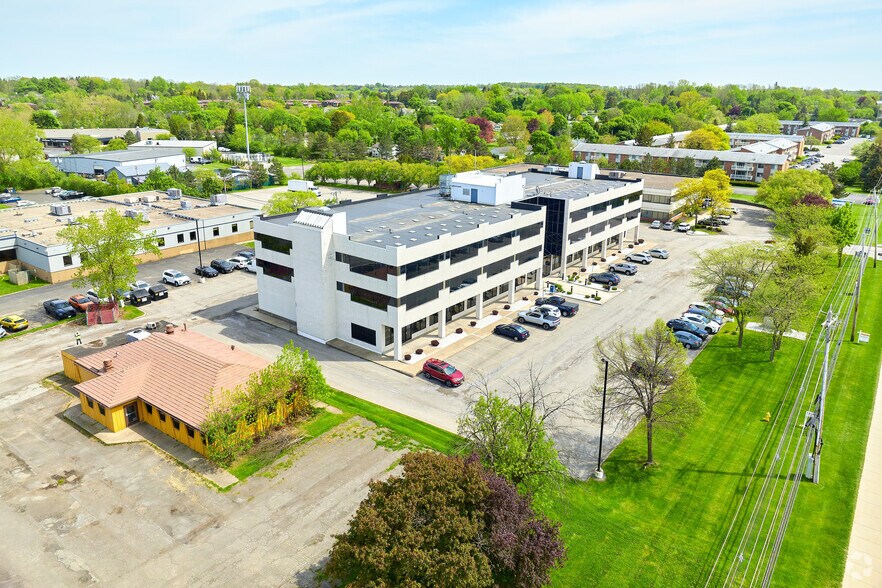 More Photos Of 3136 S Winton Rd, Rochester Office For Lease