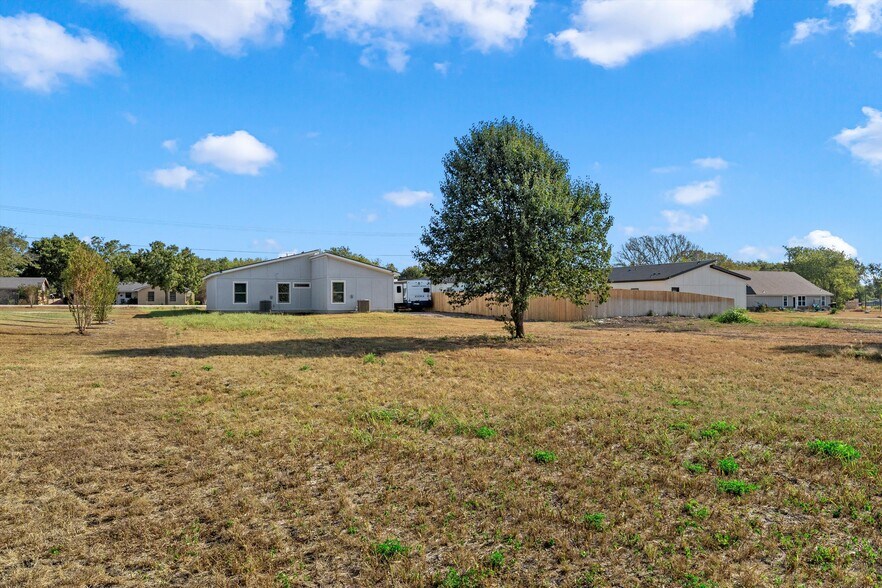 More Photos Of 711 4th St, Eddy Specialty For Sale