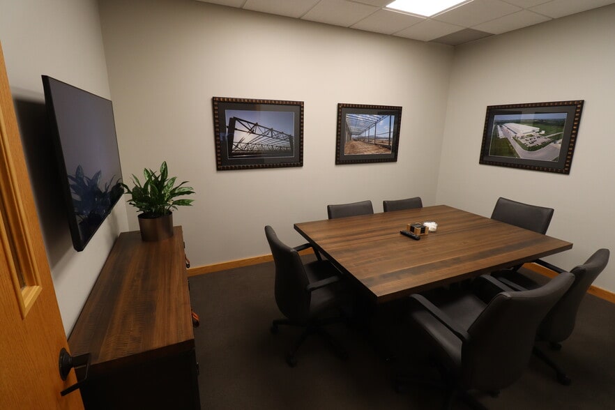 More Photos Of 9009 Coldwater Rd, Fort Wayne Unknown For Lease