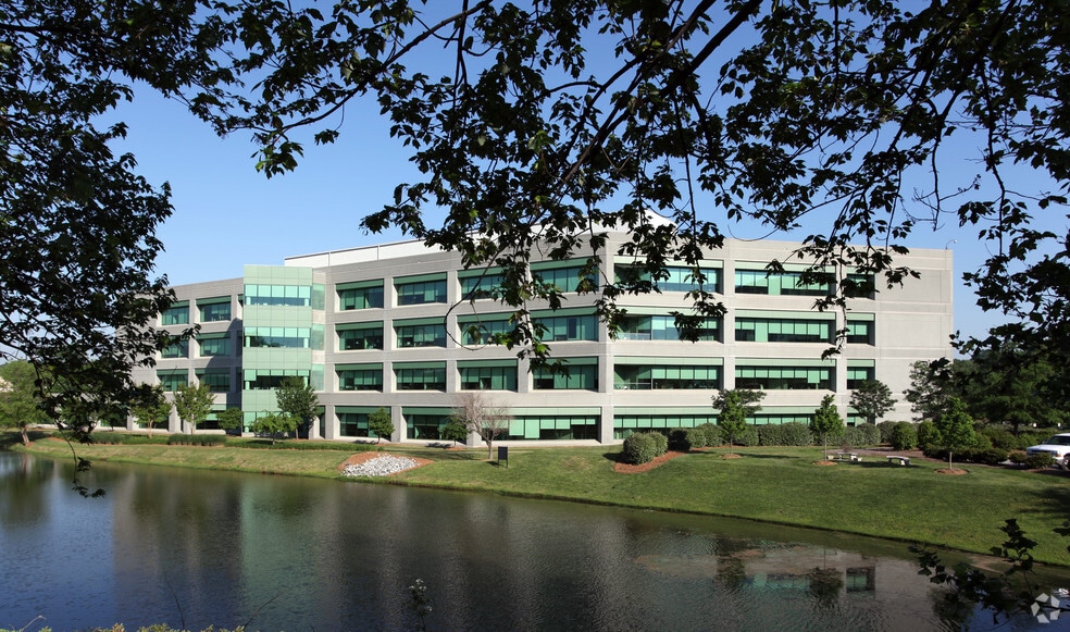 More Photos Of 714 Green Valley Rd, Greensboro Office For Sale