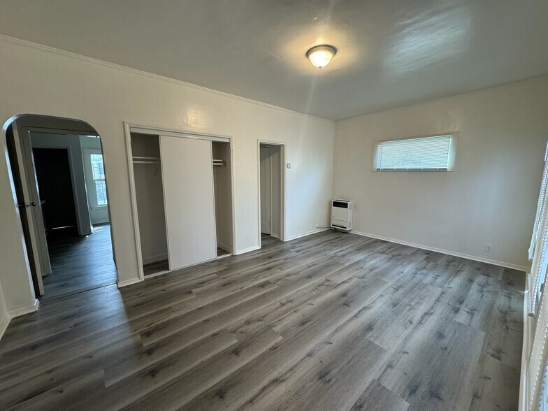 More Photos Of 1246-1248 N Kenmore Ave, Los Angeles Apartments For Sale