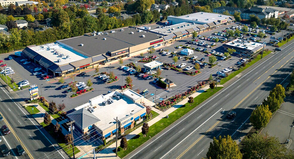 More Photos Of 2830-3030 NE Hogan Rd, Gresham Unknown For Lease