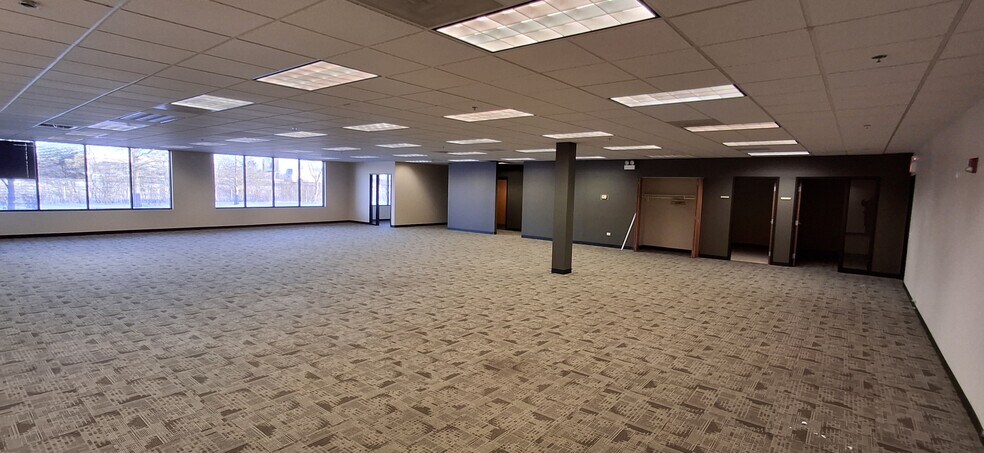More Photos Of 18401 Maple Creek Dr, Tinley Park Medical For Lease
