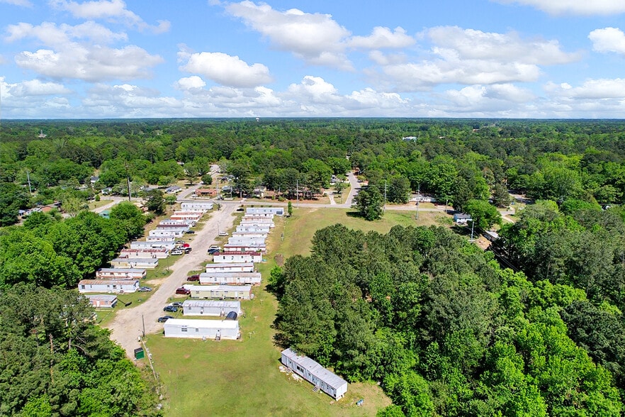 More Photos Of 1603 Melvinville Ct, Fayetteville Manufactured Housing Mobile Home Park For Sale