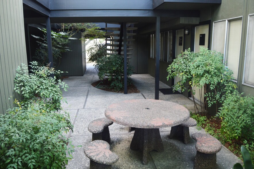 More Photos Of 3000 Cleveland Ave, Santa Rosa Apartments For Sale