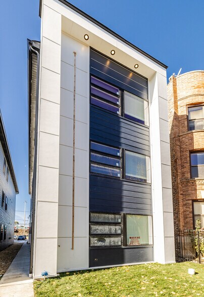 Primary Photo Of 6220 S King Dr, Chicago Multifamily For Sale