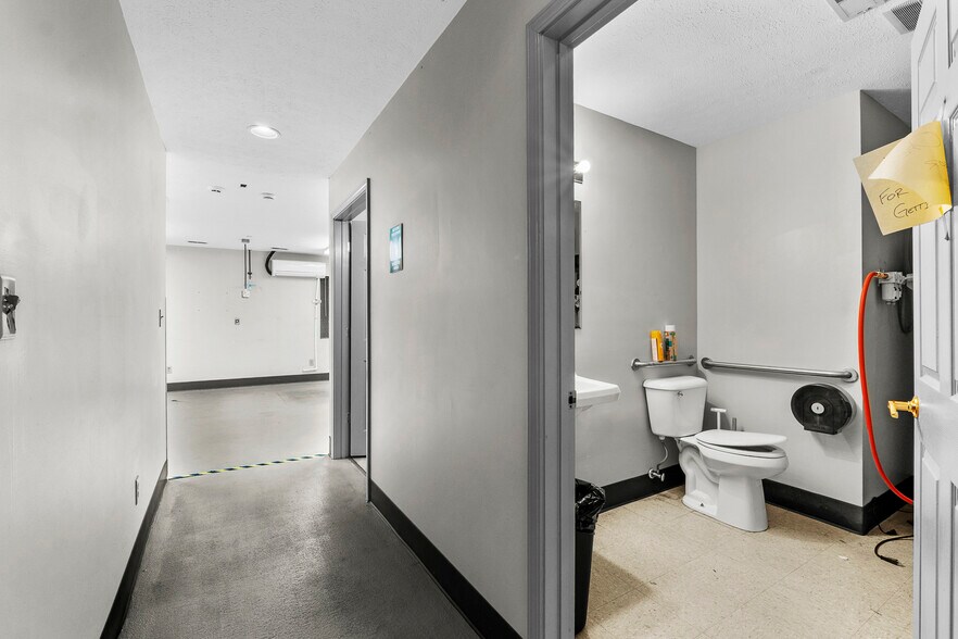 More Photos Of 7200 Highway 150, Greenville Office For Sale