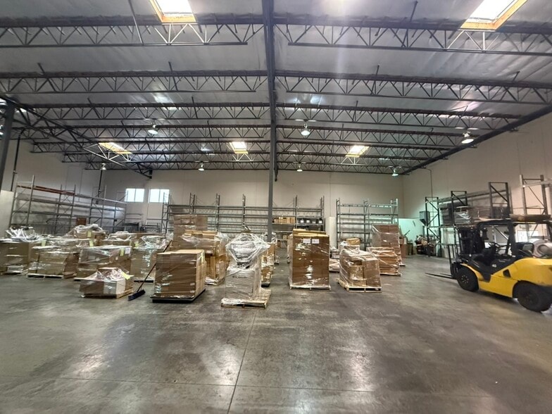 More Photos Of 1755 S Grand Ave, Glendora Flex For Lease