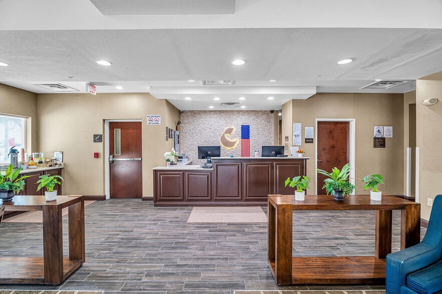 More Photos Of 910 W Interstate 20, Midland Hotel For Sale