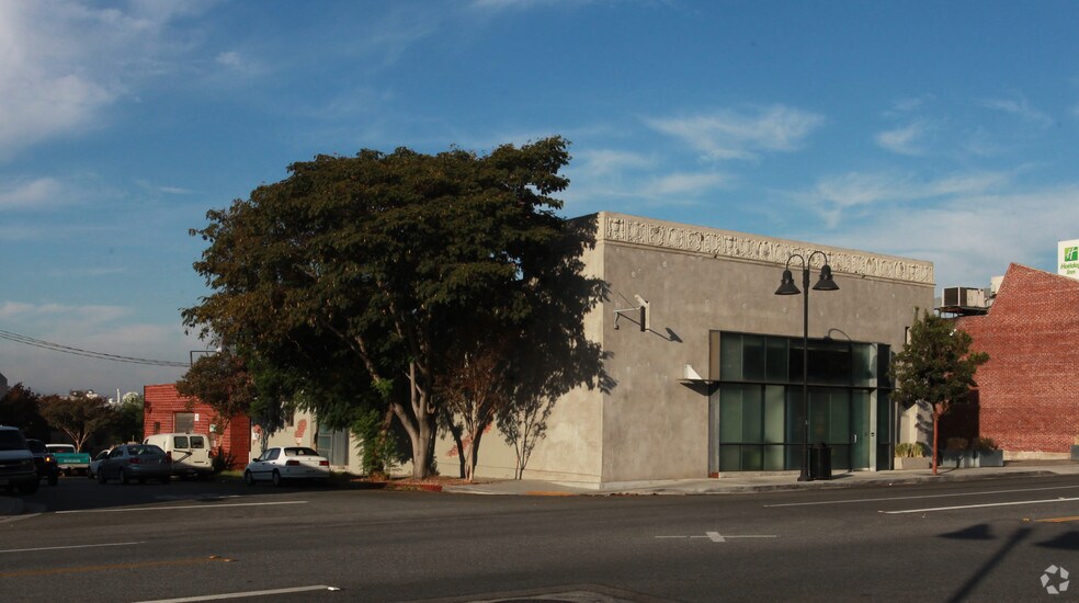 Primary Photo Of 449 S San Fernando Blvd, Burbank Loft Creative Space For Lease