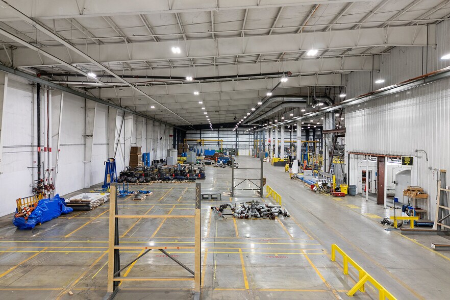 More Photos Of 4004 Fairview Industrial Dr SE, Salem Manufacturing For Sale