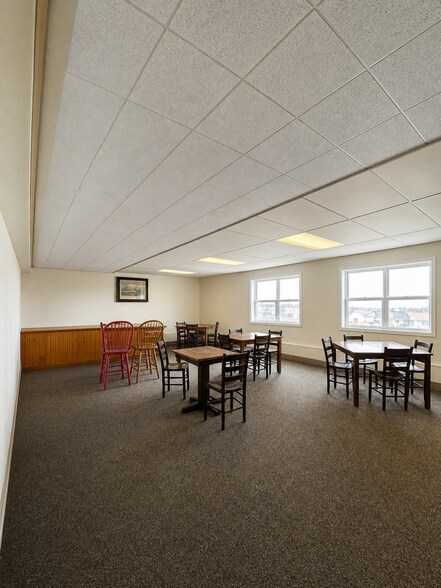 More Photos Of 5705 State Highway 20, East Springfield Restaurant For Lease