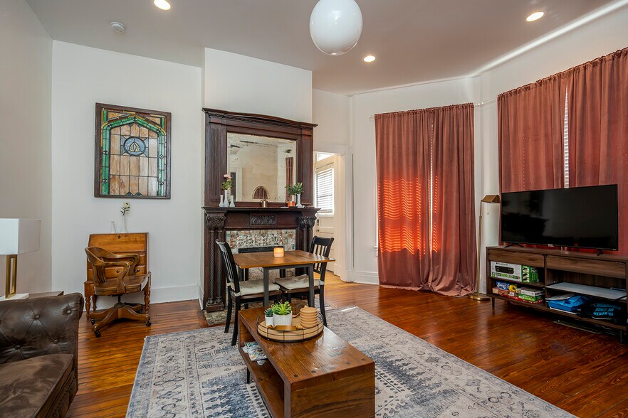 More Photos Of 199 E Loudon Ave, Lexington Office Residential For Sale