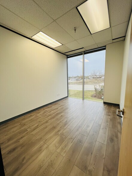 More Photos Of 3033 Chimney Rock Dr, Houston Office For Lease