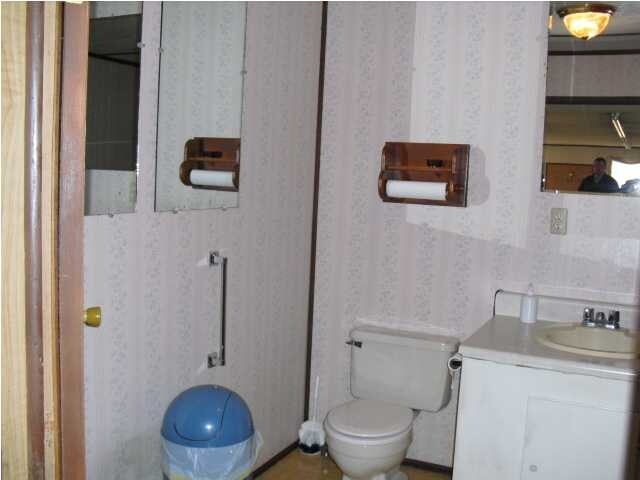 More Photos Of 5465 Highway 41, Jasper General Retail For Sale