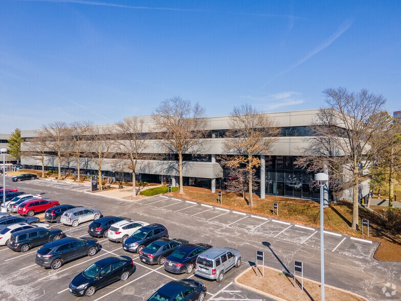 More Photos Of , Des Peres Office For Sale