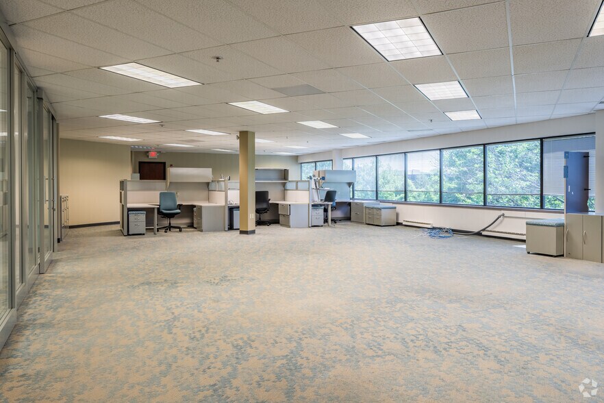 More Photos Of 11775 Borman Dr, Saint Louis Office For Lease