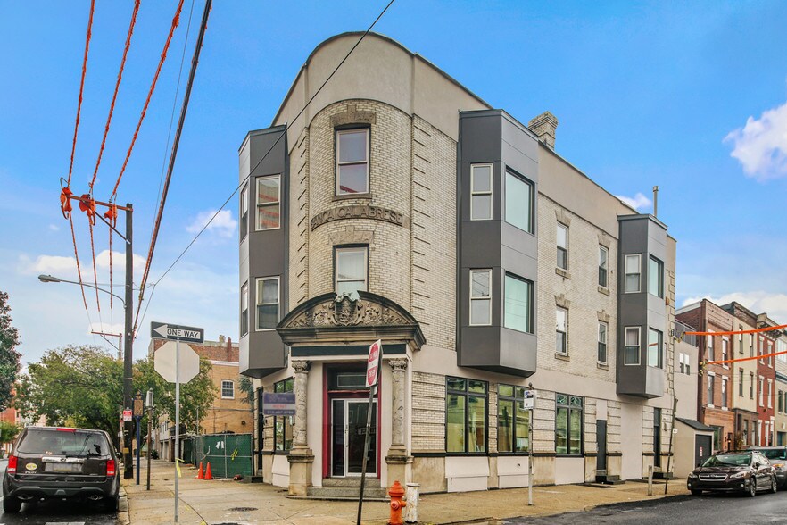 More Photos Of 638 Christian St, Philadelphia Storefront Retail Residential For Lease