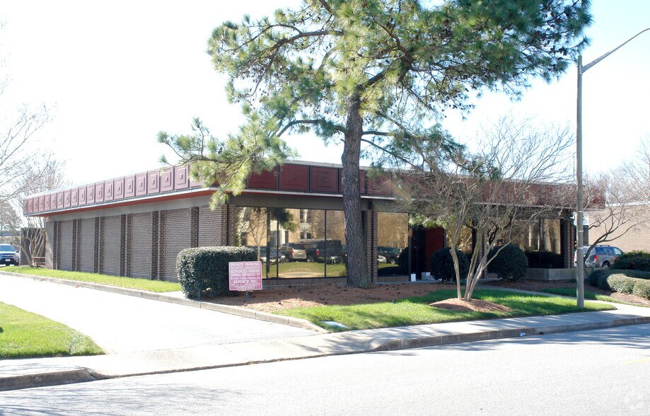 More Photos Of 6387 Center Dr, Norfolk Unknown For Lease