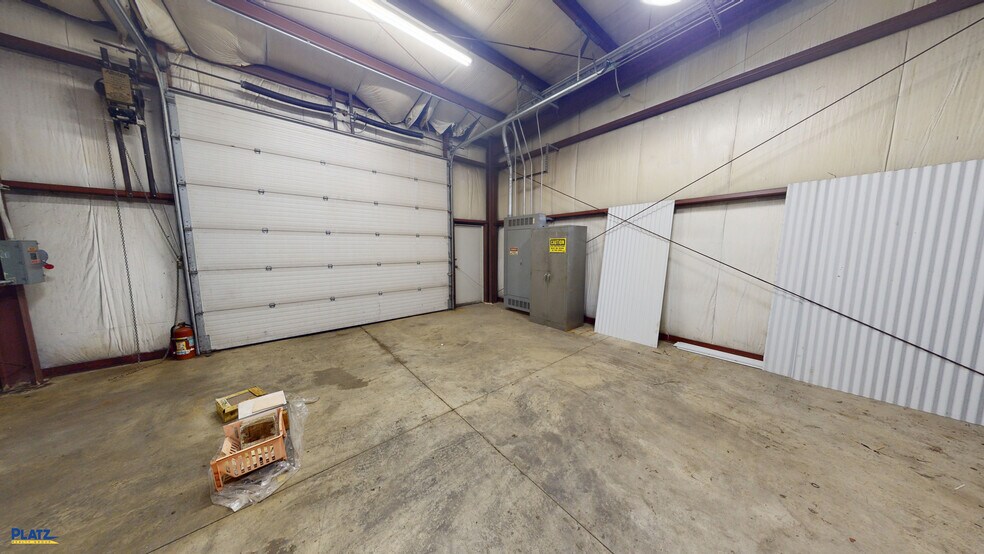 More Photos Of 3603 Larchmont NE ave, Warren Warehouse For Sale