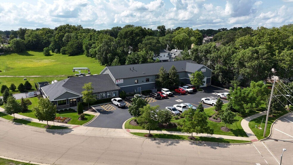 Primary Photo Of 325 Marshall Ave, Aurora Industrial For Sale